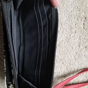 Kenneth Cole Reaction Bags - Kenneth Cole Reaction Wristlet Kenneth Cole Reaction Bags - Kenneth Cole Reaction Wristlet